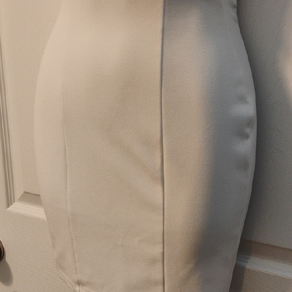 Windsor Ivory Mini Dress - Picture 3 of 8